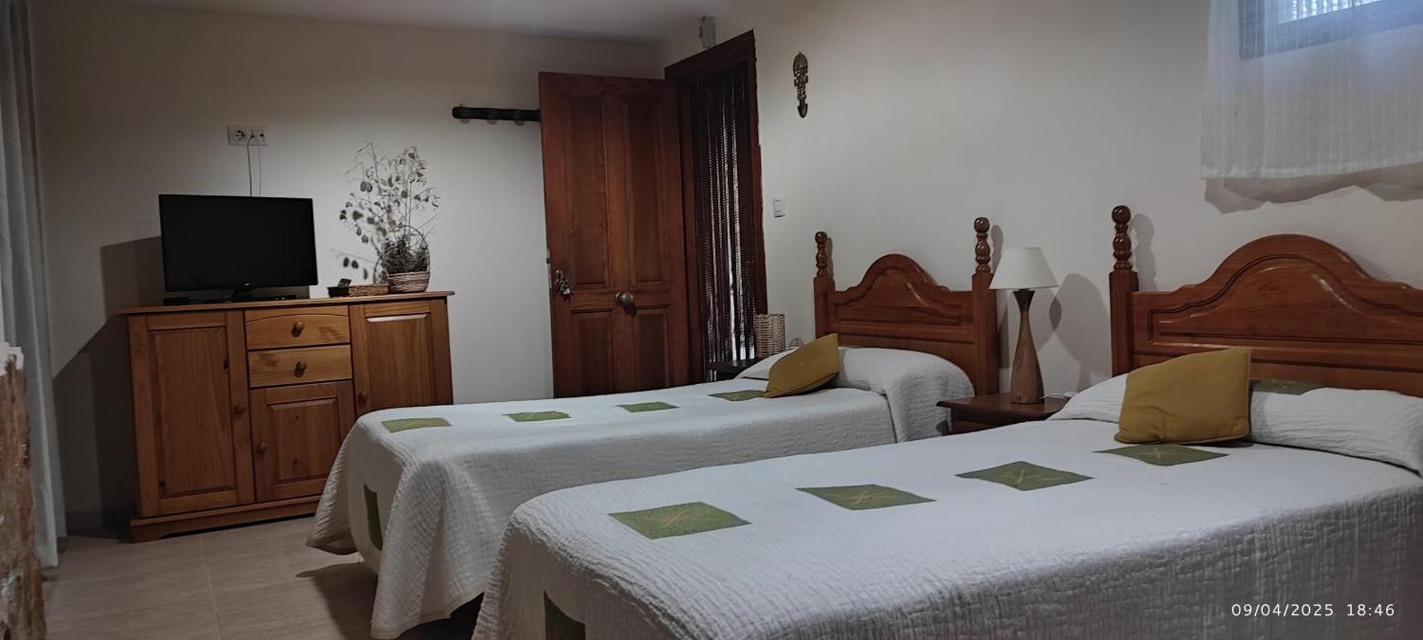 El Rincon De Gredos Guest House Navaluenga Exterior photo